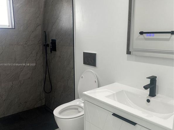 316 N 61st Ave, Hollywood FL 33024