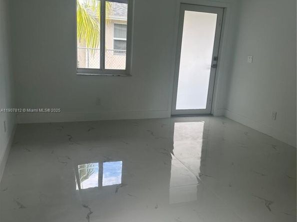 316 N 61st Ave, Hollywood FL 33024