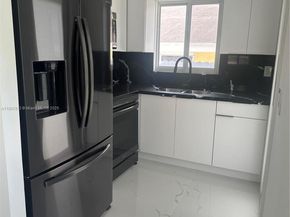 316 N 61st Ave, Hollywood FL 33024