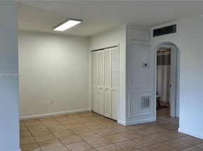 1475 NE 125th Ter 510B, North Miami FL 33161