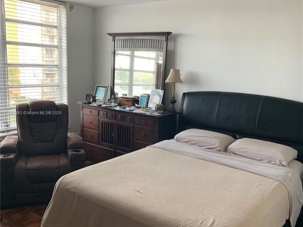 1475 NE 125th Ter 510B, North Miami FL 33161
