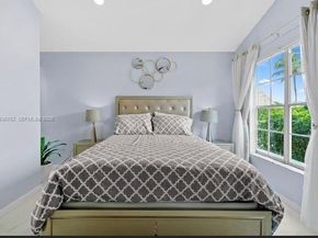 2002 Lake Breeze Ct, Wellington FL 33414