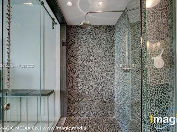 720 NE 62nd St 402, Miami FL 33138