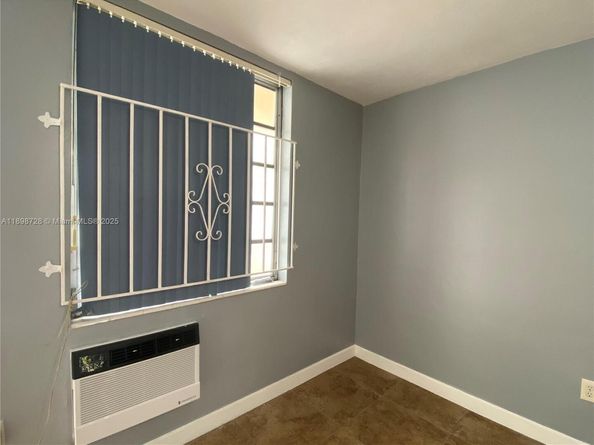 441 Collins Ave 27, Miami Beach FL 33139