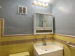 441 Collins Ave 27, Miami Beach FL 33139