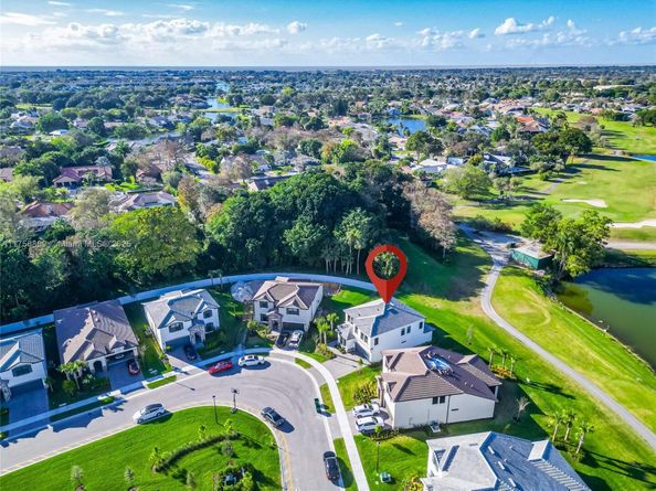 7681 NW 84th Ln, Tamarac FL 33321
