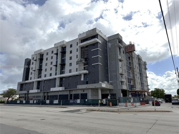 315 NW 27th 319, Miami FL 33125