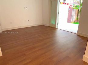 228 Riverwalk Cir, Sunrise FL 33326