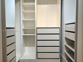 228 Riverwalk Cir, Sunrise FL 33326