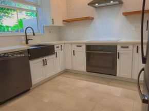 228 Riverwalk Cir, Sunrise FL 33326