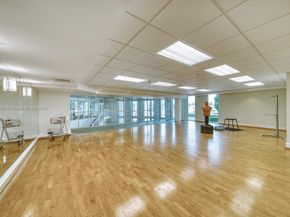 3131 NE 188th St 21103, Aventura FL 33180