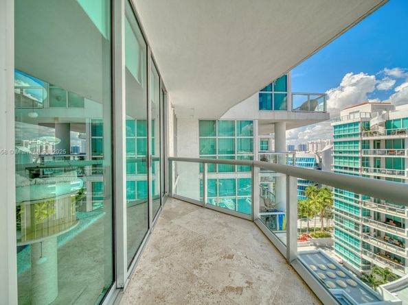 3131 NE 188th St 21103, Aventura FL 33180