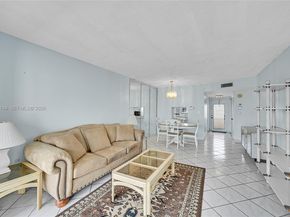 7960 N Sunrise Lakes Dr 311, Sunrise FL 33322