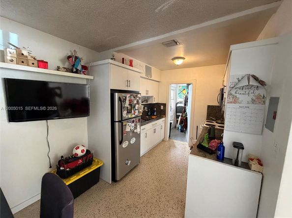 3361 SW 28th St, Miami FL 33133