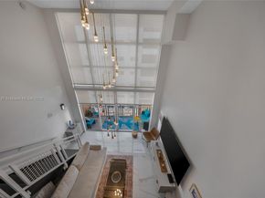 253 NE 2nd St 427, Miami FL 33132