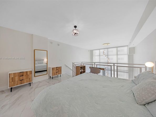 253 NE 2nd St 427, Miami FL 33132