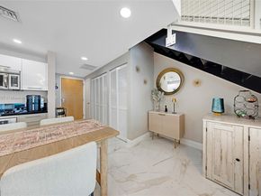 253 NE 2nd St 427, Miami FL 33132