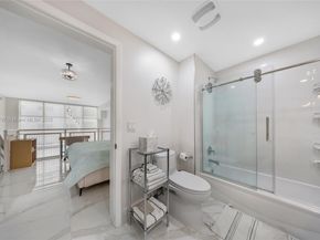 253 NE 2nd St 427, Miami FL 33132