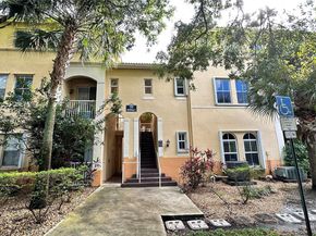 110 Jacaranda Country Club Dr 205, Plantation FL 33324