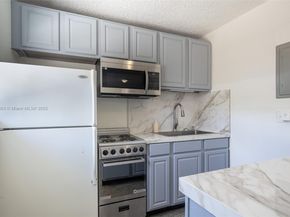 605 SW 14th Ter, Fort Lauderdale FL 33312