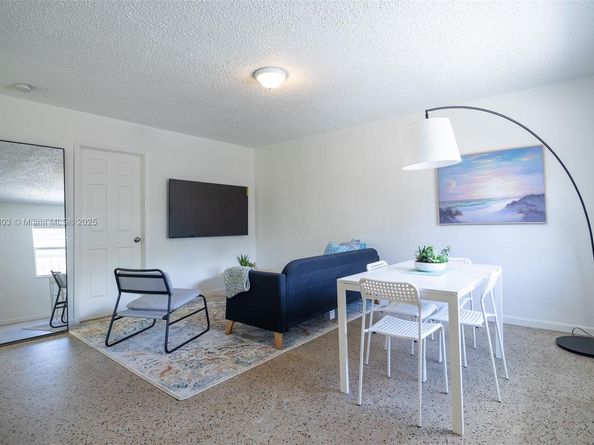 605 SW 14th Ter, Fort Lauderdale FL 33312
