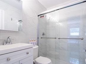 605 SW 14th Ter, Fort Lauderdale FL 33312