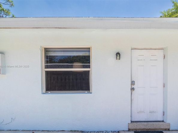 605 SW 14th Ter, Fort Lauderdale FL 33312