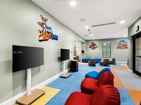 8261 Canopy Ter, Parkland FL 33076