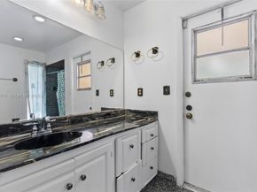 8310 SW 26th Pl, Davie FL 33328