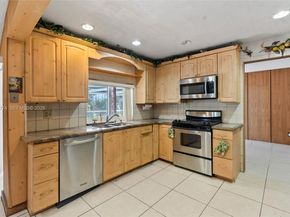 8310 SW 26th Pl, Davie FL 33328