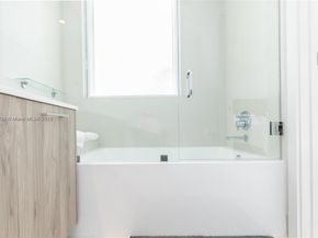 501 NE 31 1709, Miami FL 33137