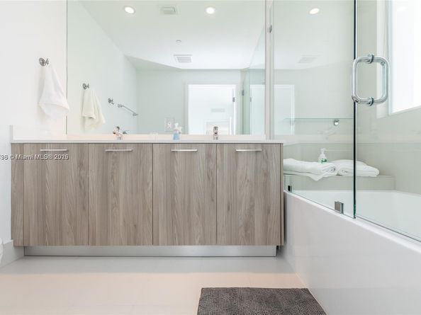 501 NE 31 1709, Miami FL 33137