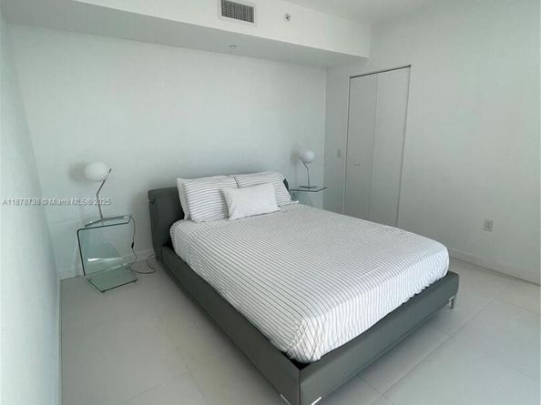 501 NE 31 1709, Miami FL 33137