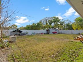 330 NW 13th St, Homestead FL 33030