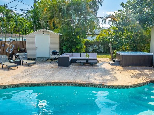 515 S 58th Ter, Hollywood FL 33023