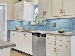 515 S 58th Ter, Hollywood FL 33023