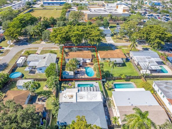 515 S 58th Ter, Hollywood FL 33023