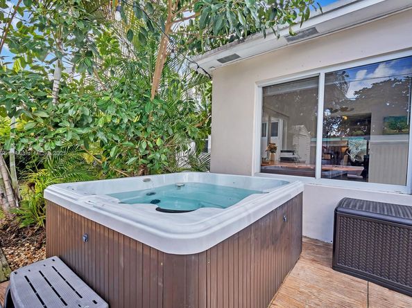 515 S 58th Ter, Hollywood FL 33023