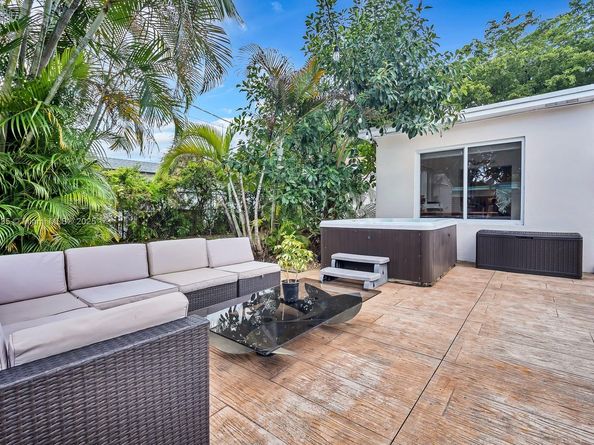 515 S 58th Ter, Hollywood FL 33023