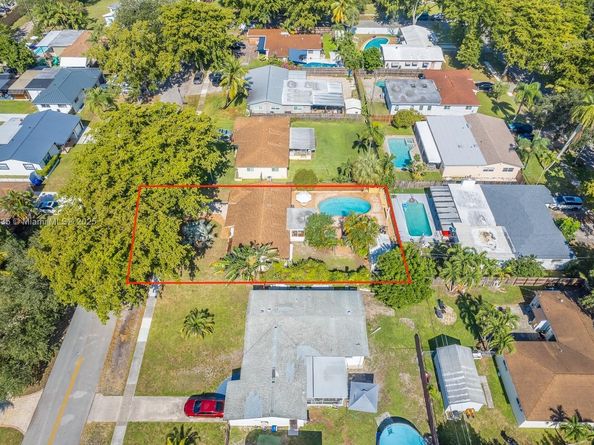 515 S 58th Ter, Hollywood FL 33023
