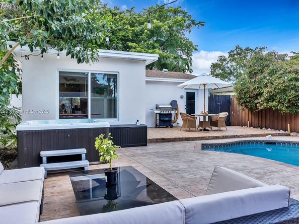 515 S 58th Ter, Hollywood FL 33023