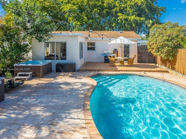 515 S 58th Ter, Hollywood FL 33023