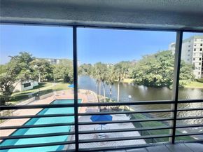 2309 S Cypress Bend Dr 311D, Pompano Beach FL 33069