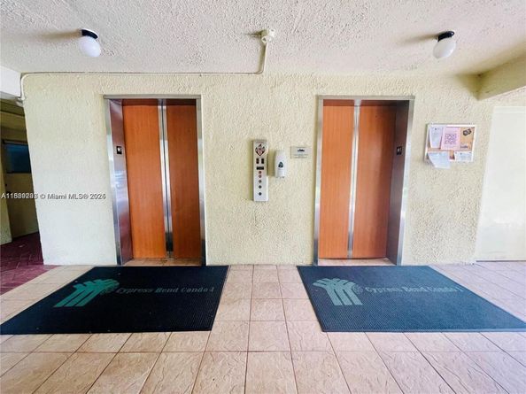 2309 S Cypress Bend Dr 311D, Pompano Beach FL 33069