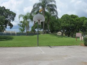 2309 S Cypress Bend Dr 311D, Pompano Beach FL 33069