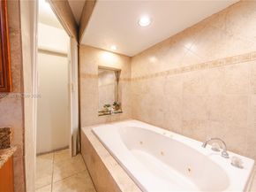 3125 NW 205th St, Miami Gardens FL 33056