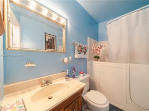 3125 NW 205th St, Miami Gardens FL 33056