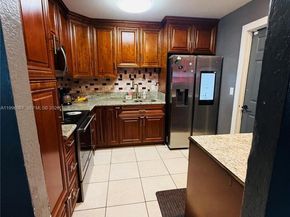 2920 NW 8th St, Fort Lauderdale FL 33311