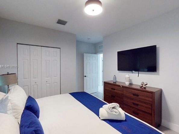 52 NW 47th Ter, Miami FL 33127