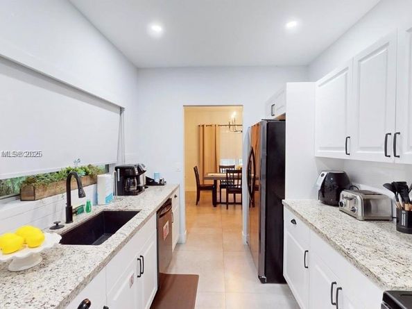 52 NW 47th Ter, Miami FL 33127